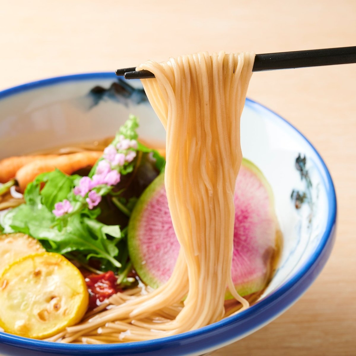 "好きな野菜で仕上げる" ヴィーガンらーめん 4食入り - らーめんAFURI 公式通販サイト