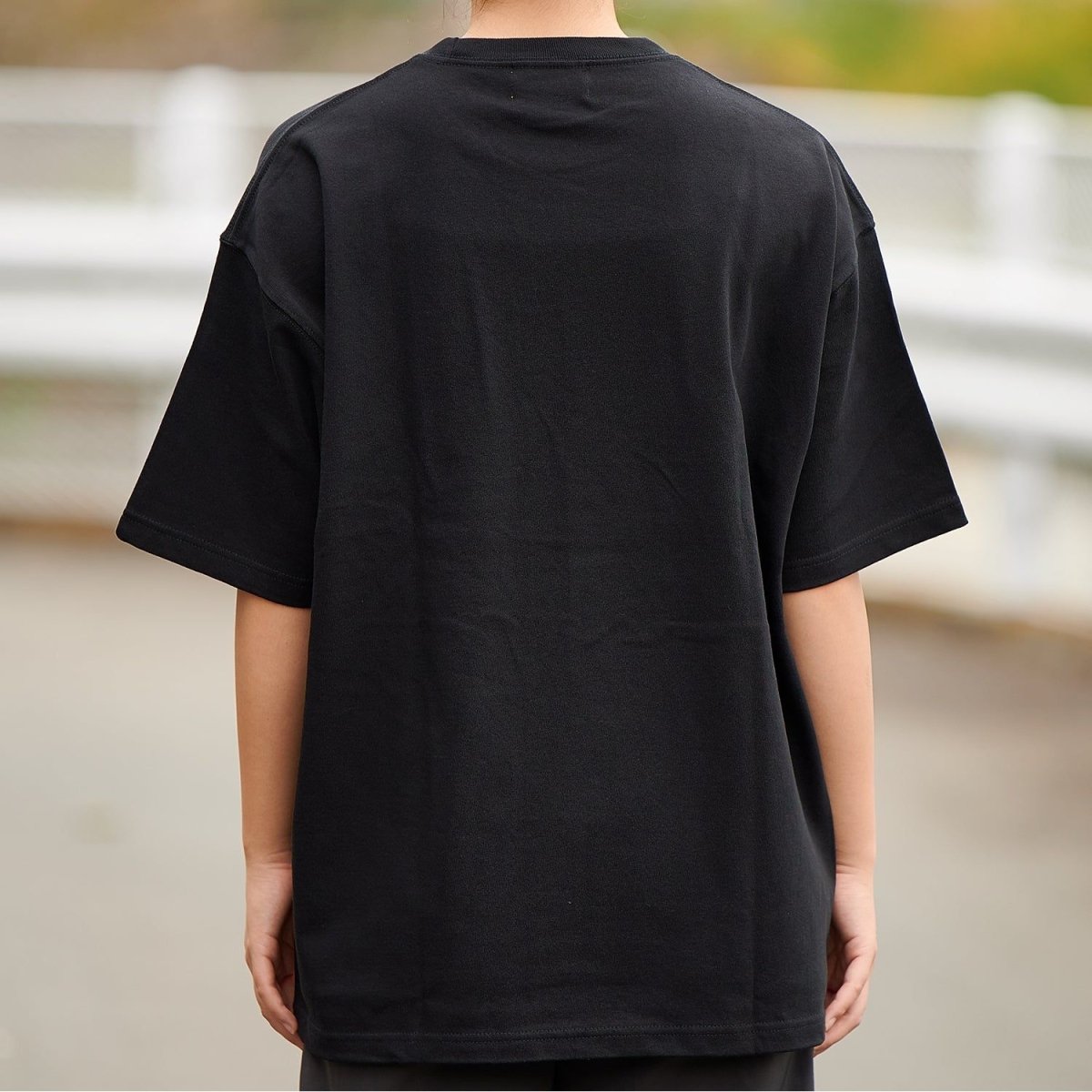阿夫利 タイポグラフィTシャツ(BLACK) - らーめんAFURI 公式通販サイト