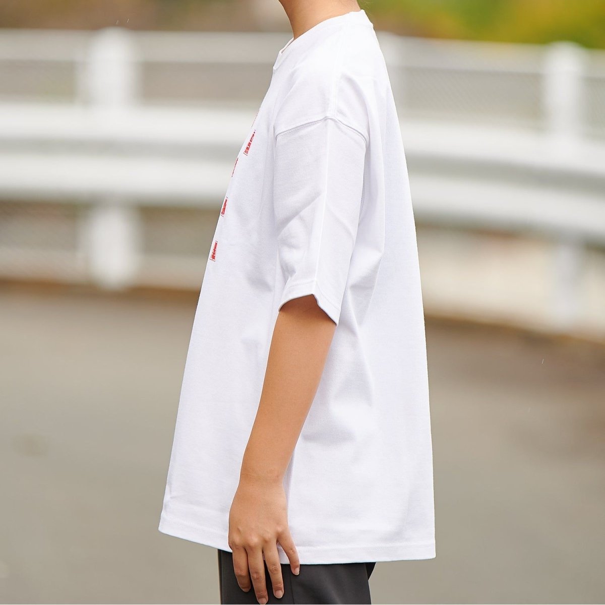 阿夫利 / 御朱印 タイポグラフィTシャツ(WHITE) - らーめんAFURI 公式通販サイト