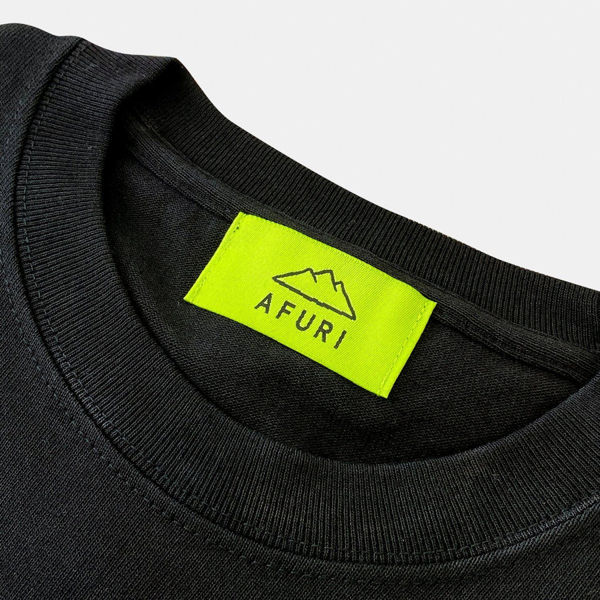 阿夫利 タイポグラフィTシャツ(BLACK) - らーめんAFURI 公式通販サイト
