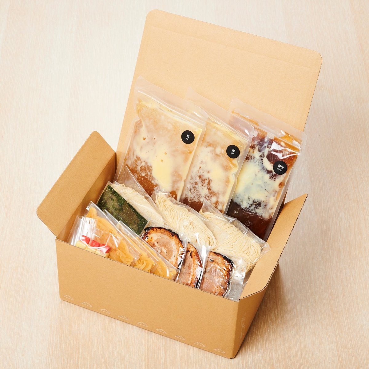 【食べ比べ】柚子塩/柚子醤油らーめん 3食入り - らーめんAFURI 公式通販サイト