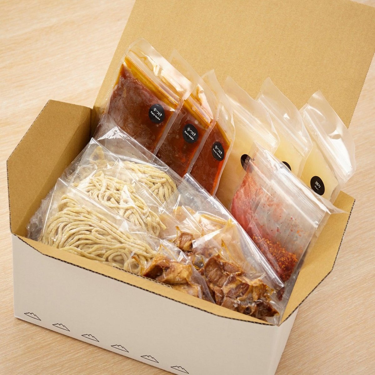 辛露 つけ麺 3食入り - らーめんAFURI 公式通販サイト
